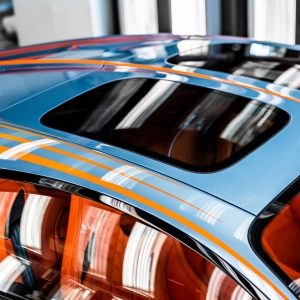 Regarder la vidéo Bugatti livre les premières Chiron Super Sport