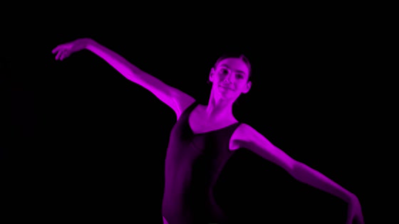 Regarder la vidéo Seule la danse - Trailer