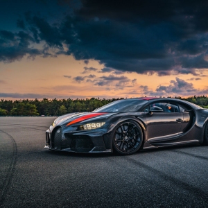 Regarder la vidéo Bugatti Chiron Super Sport 300